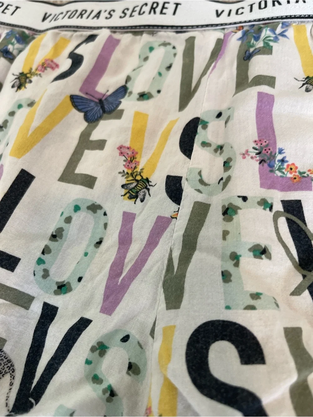 Valentine LOVE Victoria’s Secret pajama shorts Medium bees butterflies leopards
